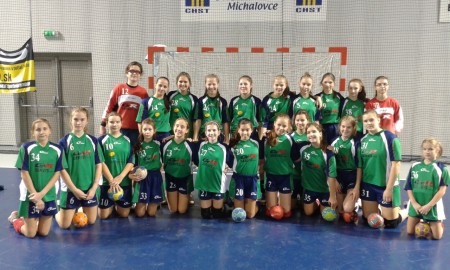 žiačky FHT Košice v Michalovciach 28.11.2015