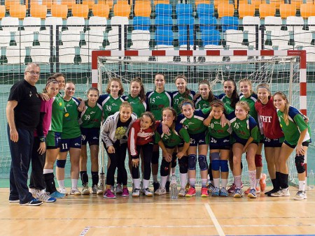 Tím dorasteniek v Nitre 9-2017